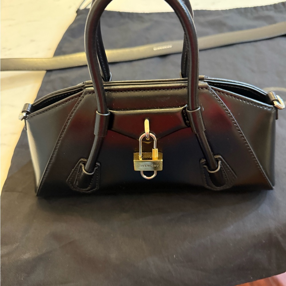 Givenchy Antigona Stretch with Silver and Gold Lock - Picture 5 of 11